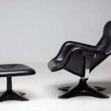 Black Lounge Chair - Fiberglass, Leather