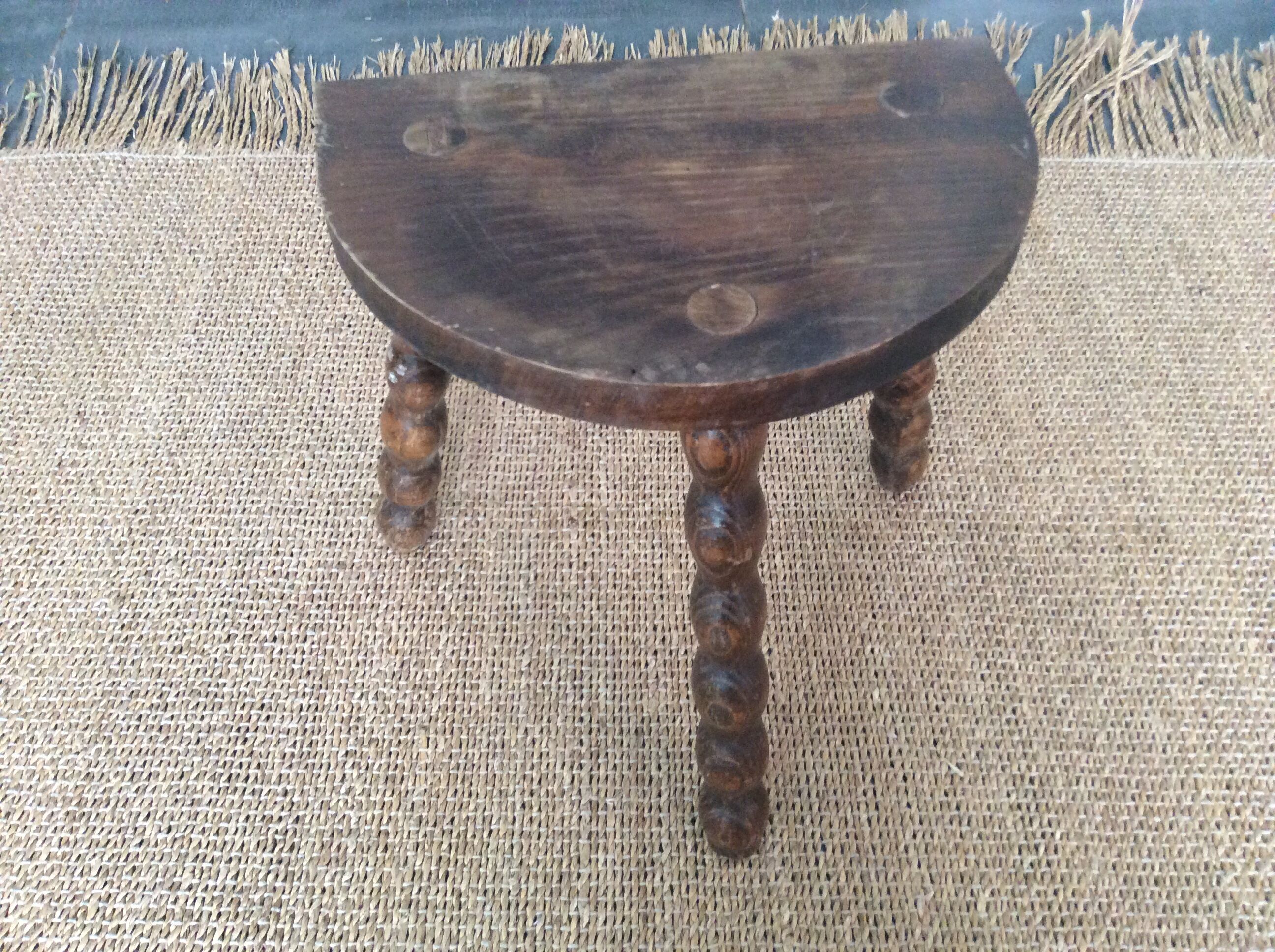 Tripod stool