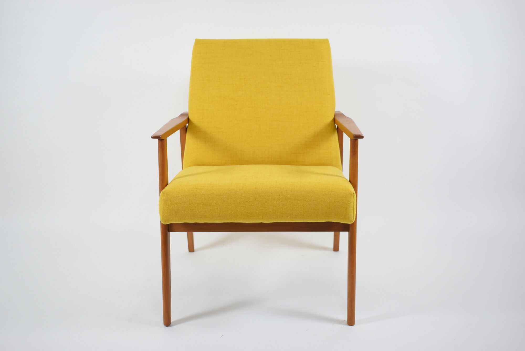 Vintage armchair "snieżnik", fully restored, yellow, 1960s