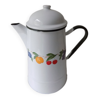 Enamelled pitcher or coffee maker