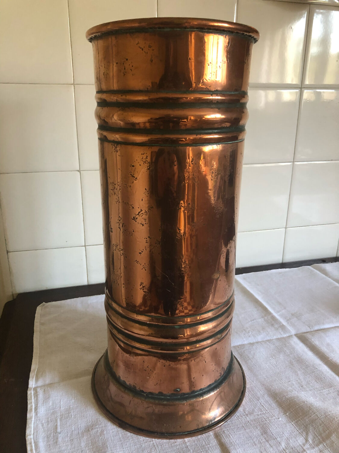 Copper umbrella door