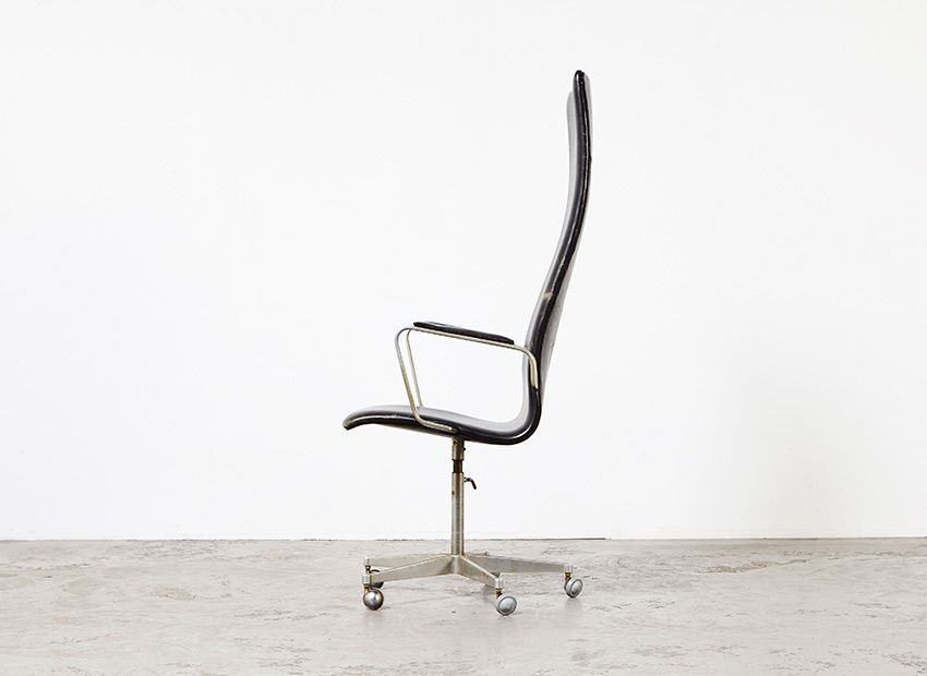 Arne Jacobsen Early Oxford Leather Desk Chair for Fritz Hansen 1965