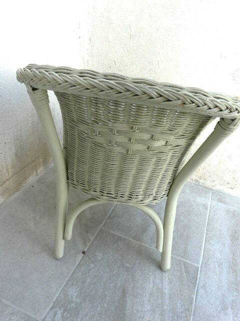 Fauteuil enfant en rotin blanc  vintage