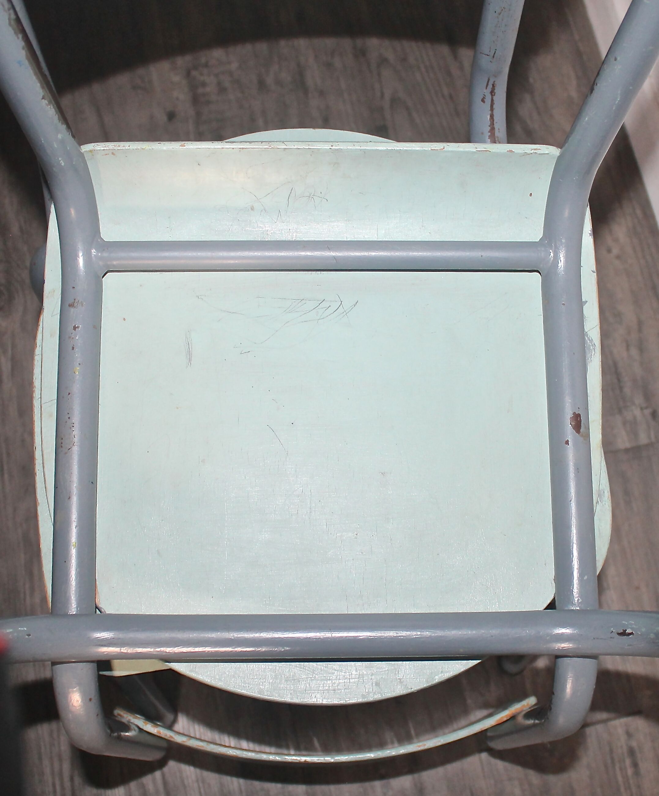 2  chairs