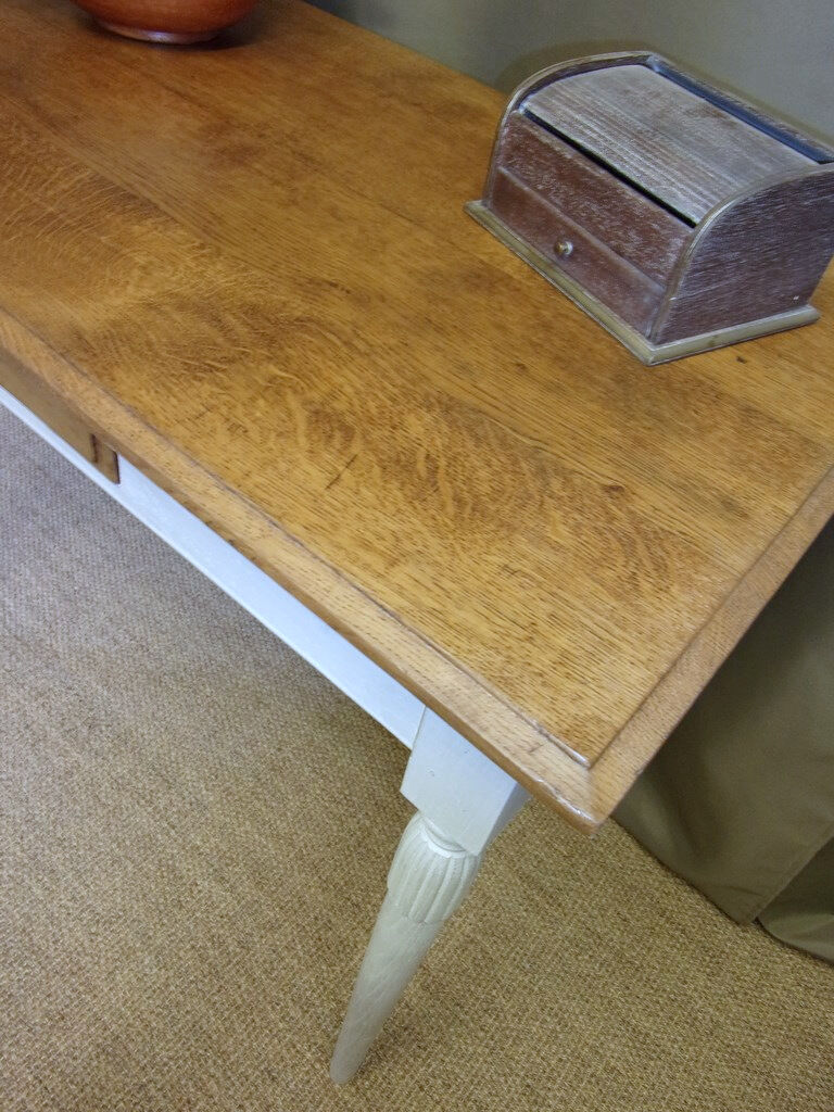 Old desk table in oak tapered white patinated feet