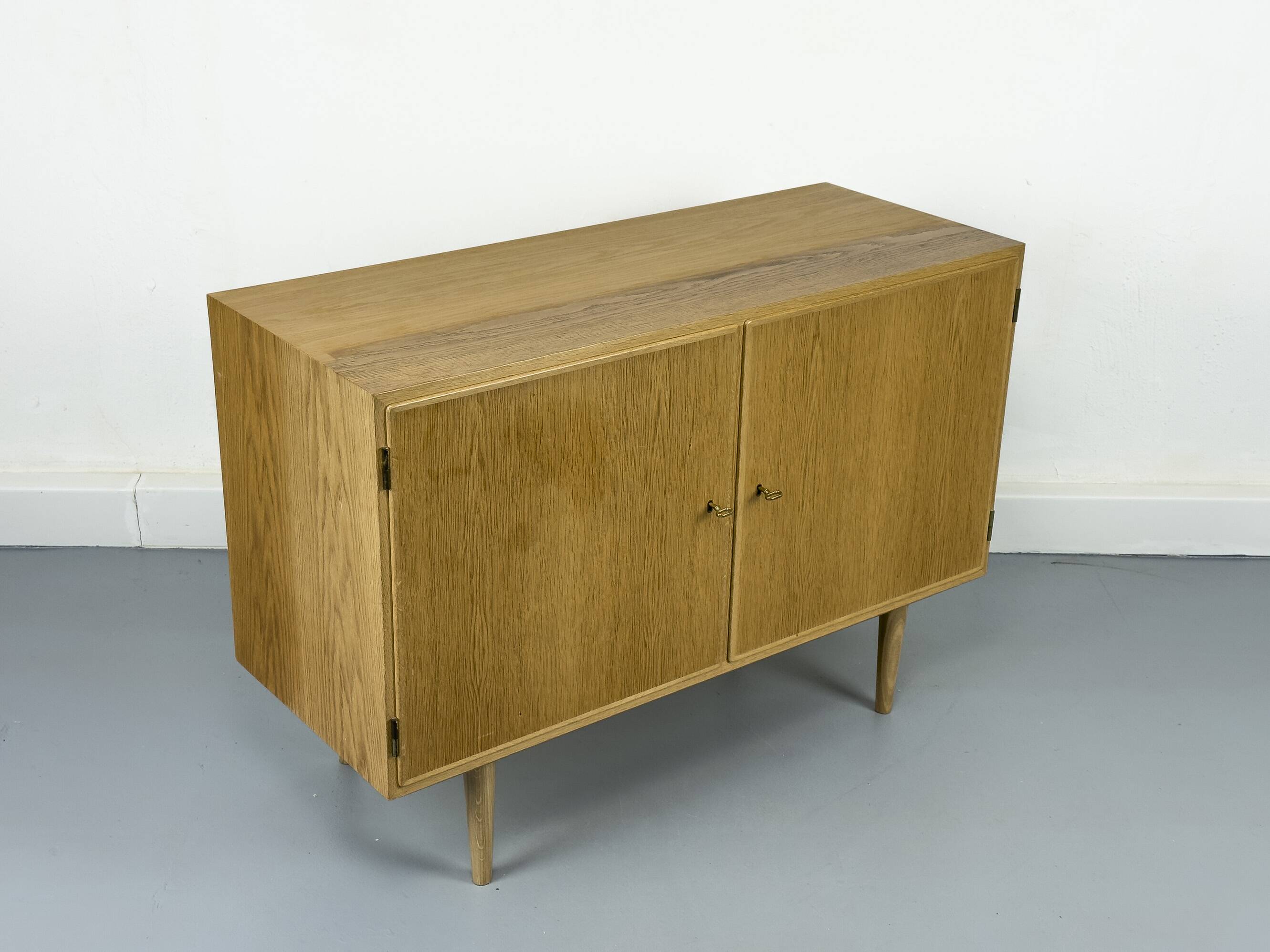 Mid-Century Oak Sideboard by Carlo Jensen for Hundevad & Co., 1960s