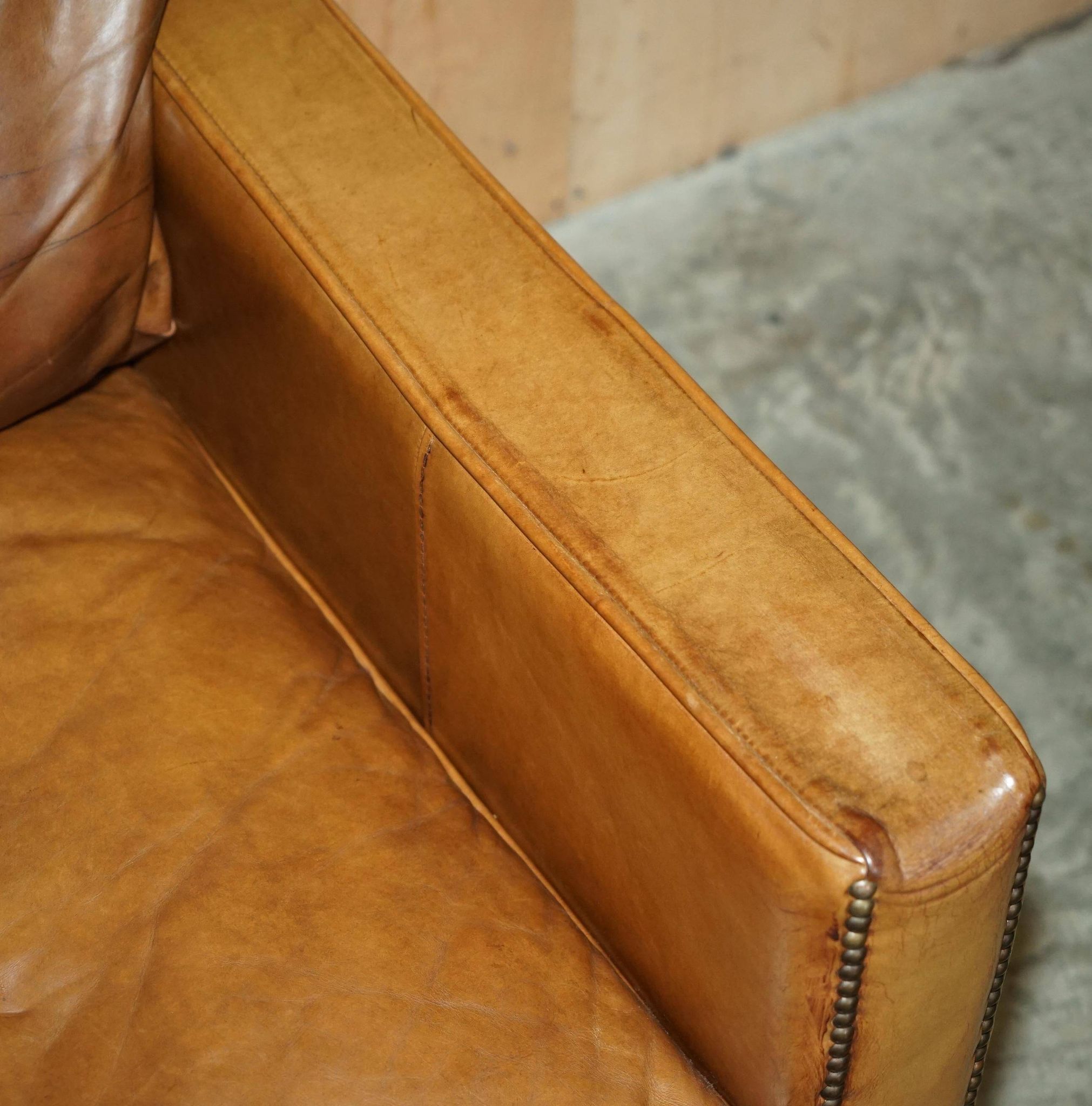 Three-seater leather sofa Viscount William Halo Timothy Oulton