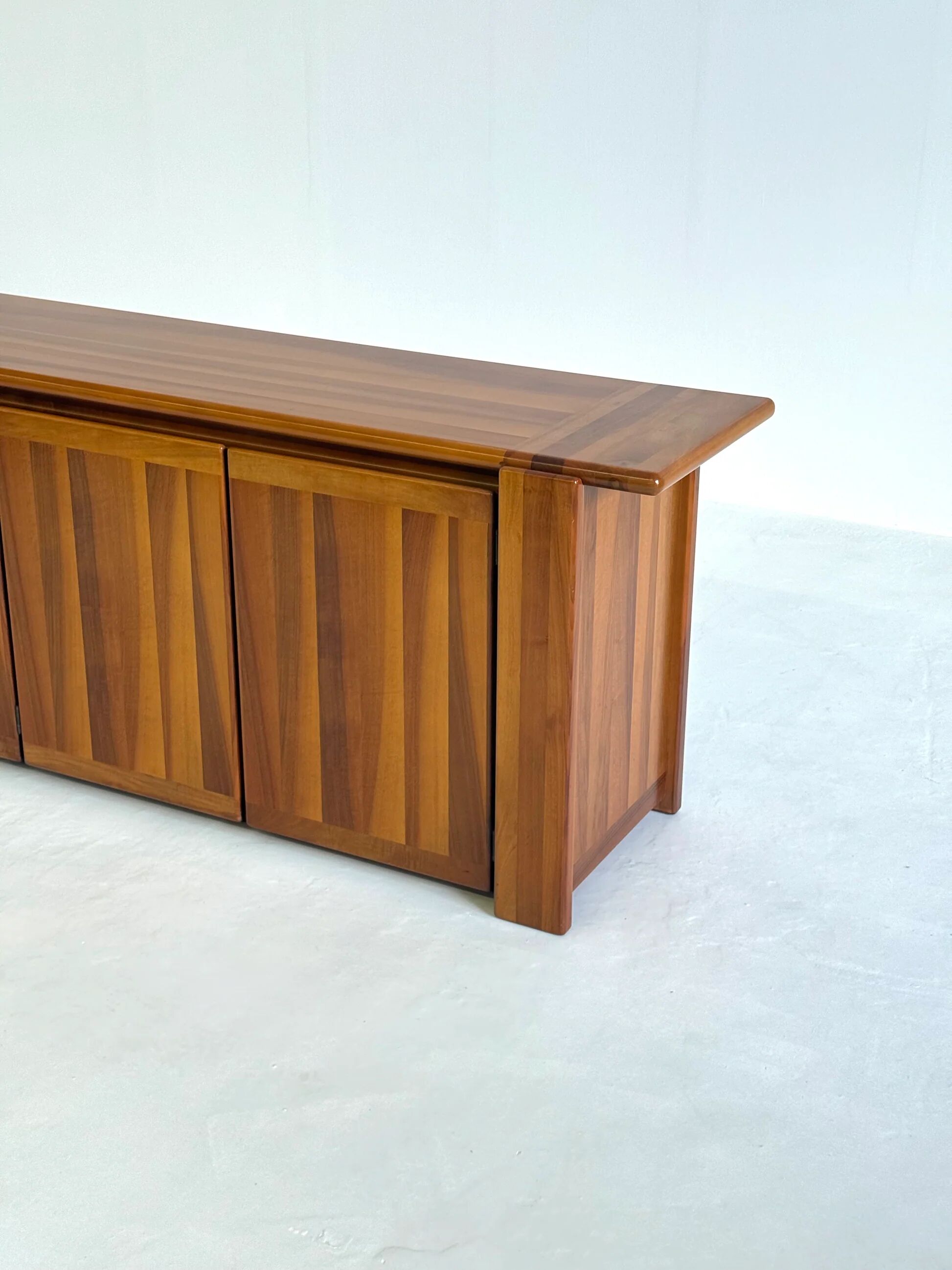 Italian Marengo sideboard by Tarcisio Colzani for Mobilgirgi