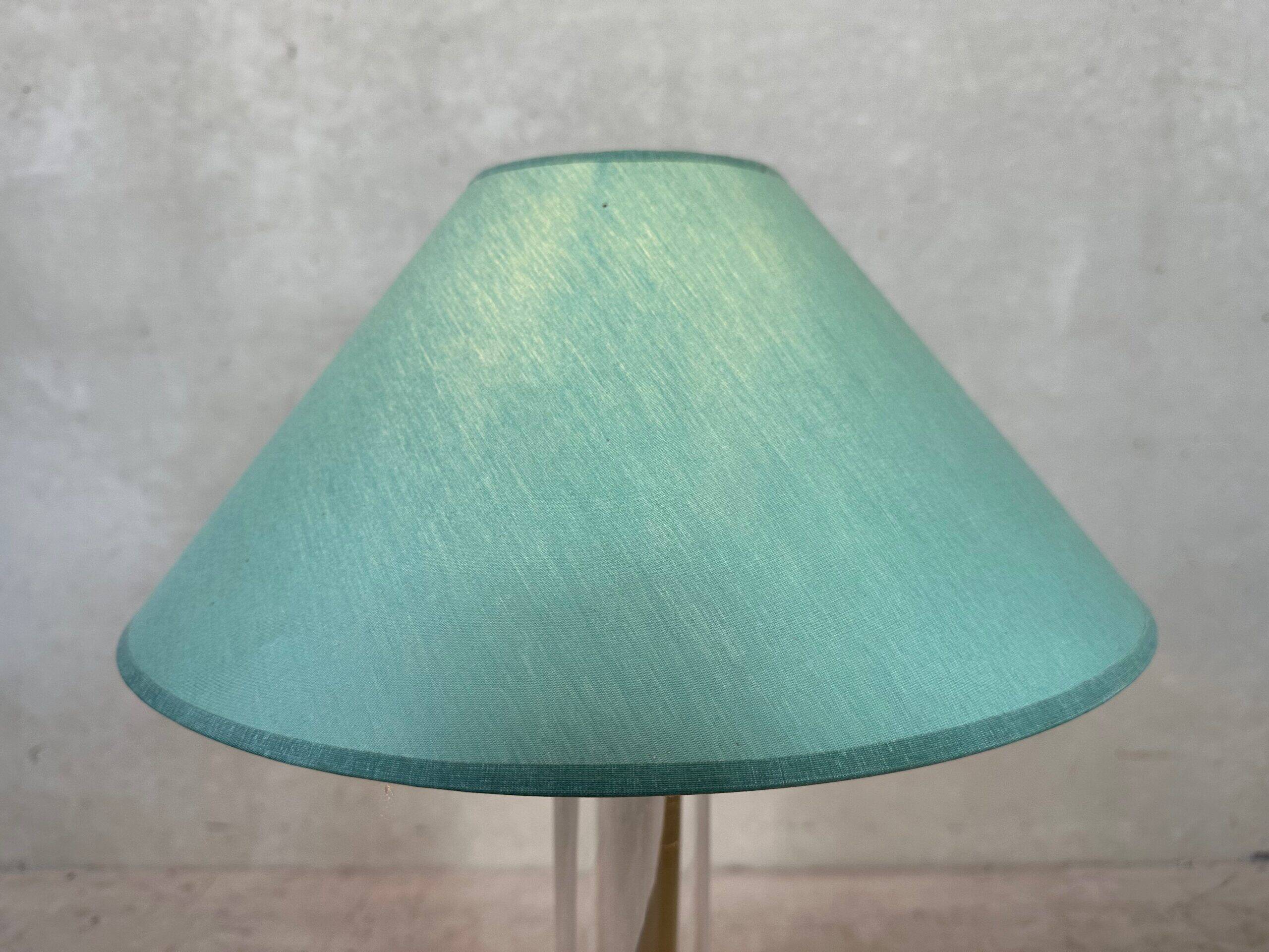 Vintage Hollywood Regency table lamp – brass and perspex
