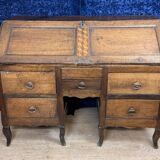 Bordeaux Louis XV period curved sloping desk in solid walnut circa 1750