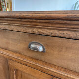 Comptoir d'exposition d'antiquités