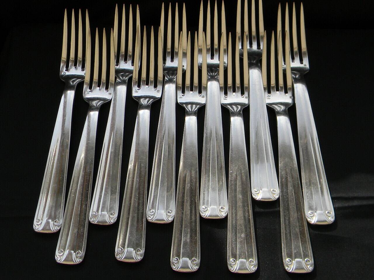 11 silver-plated metal forks Art Deco DIXI.