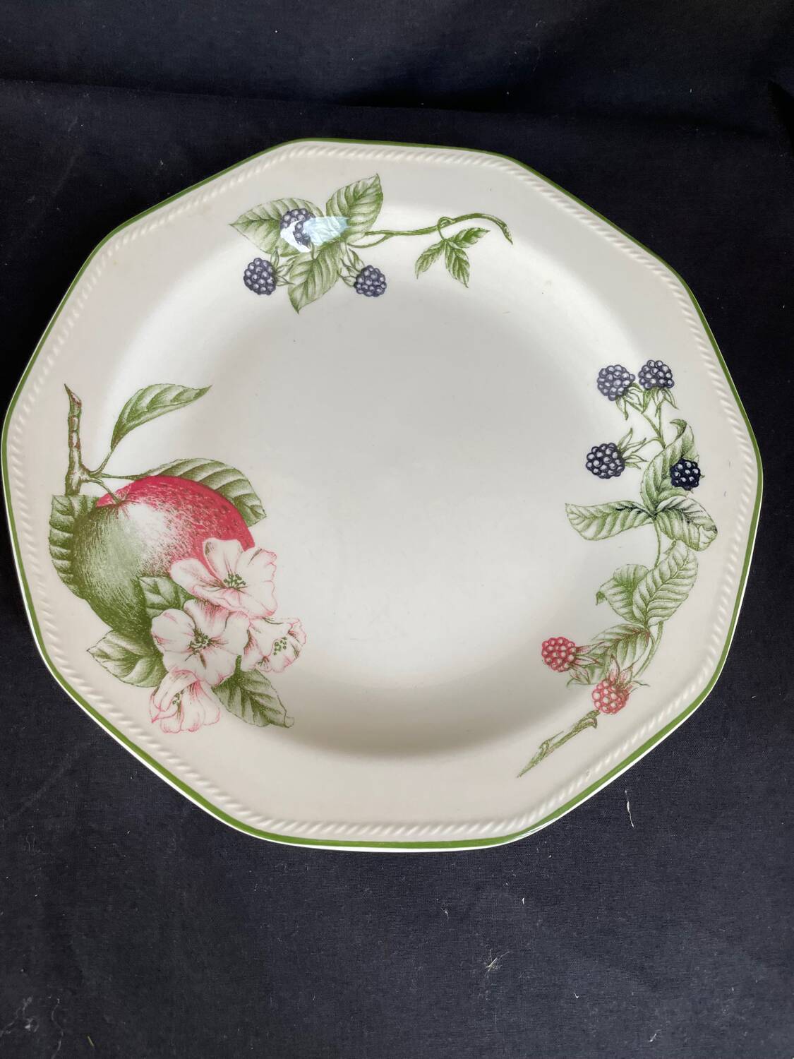 4 plates Churchill England