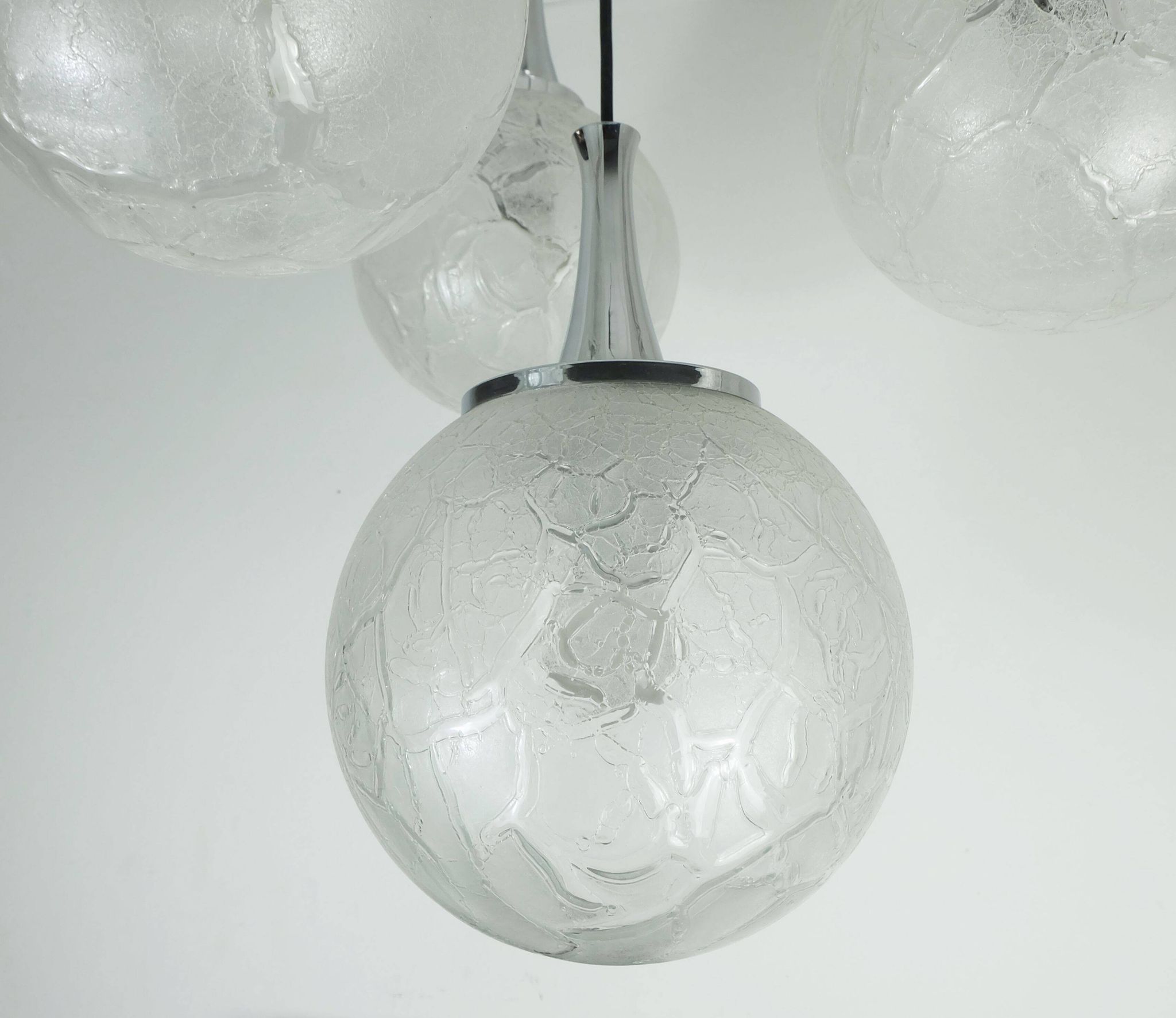 Suspension en verre et chrome à 4 lumières de style mid-century moderne, lumière en cascade des années 1970.
