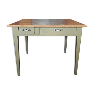 Khaki farm table