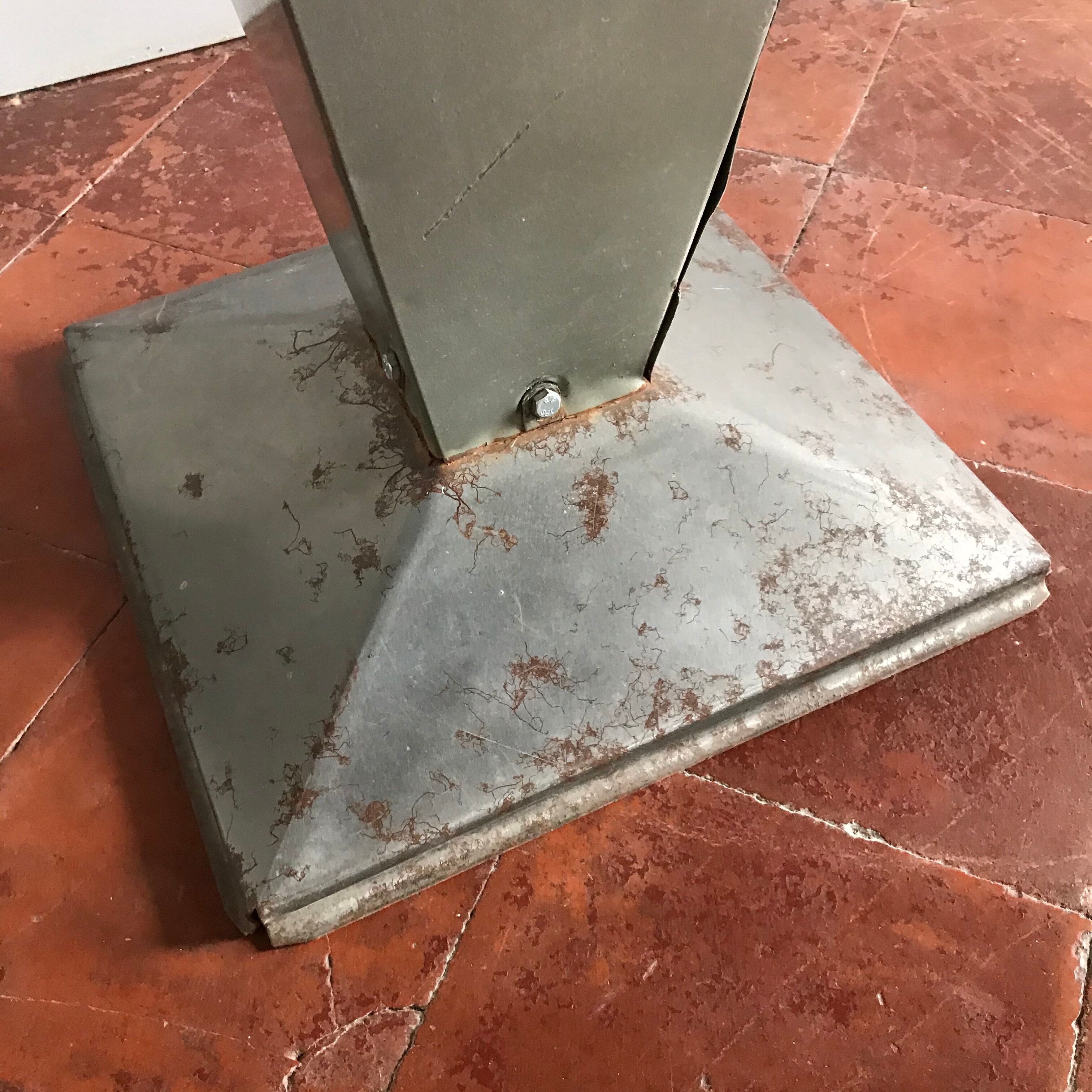 Table Tolix Xavier Pauchard model Kub