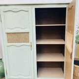 Small Parisian wardrobe