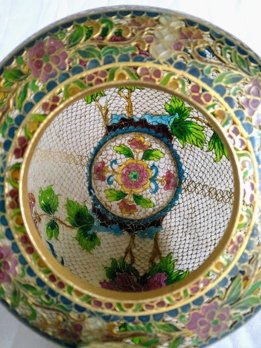 Openwork plique-à-jour enamel pot - 1920 to 1949 - China