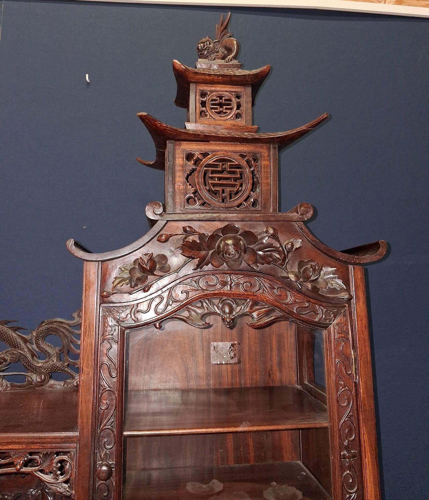 Meuble de Présentation Japonisant