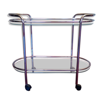 Glass dessert on wheels