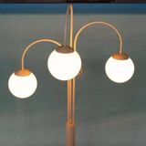 Minimalist floor lamp cascade space age white