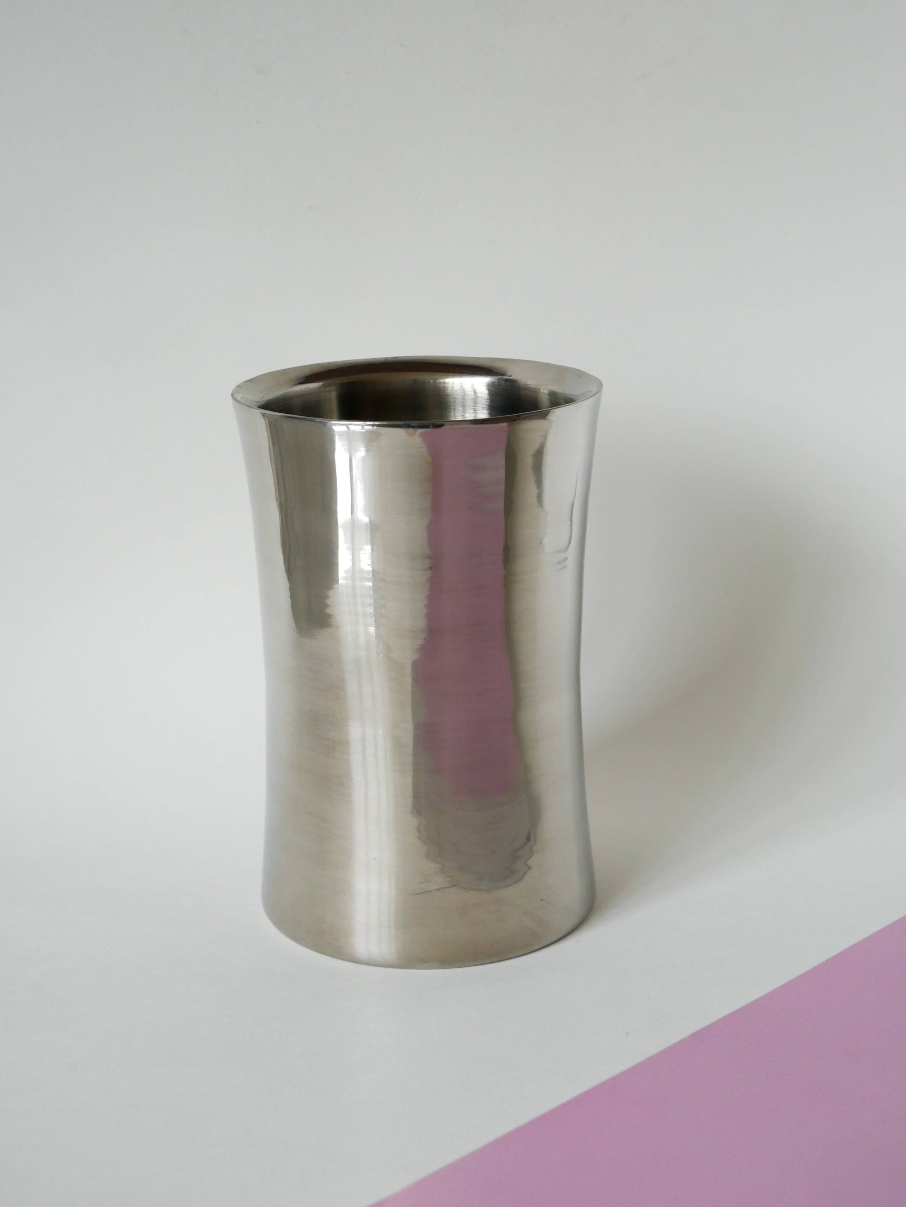 Double walled cooler bottle bucket design 1970
