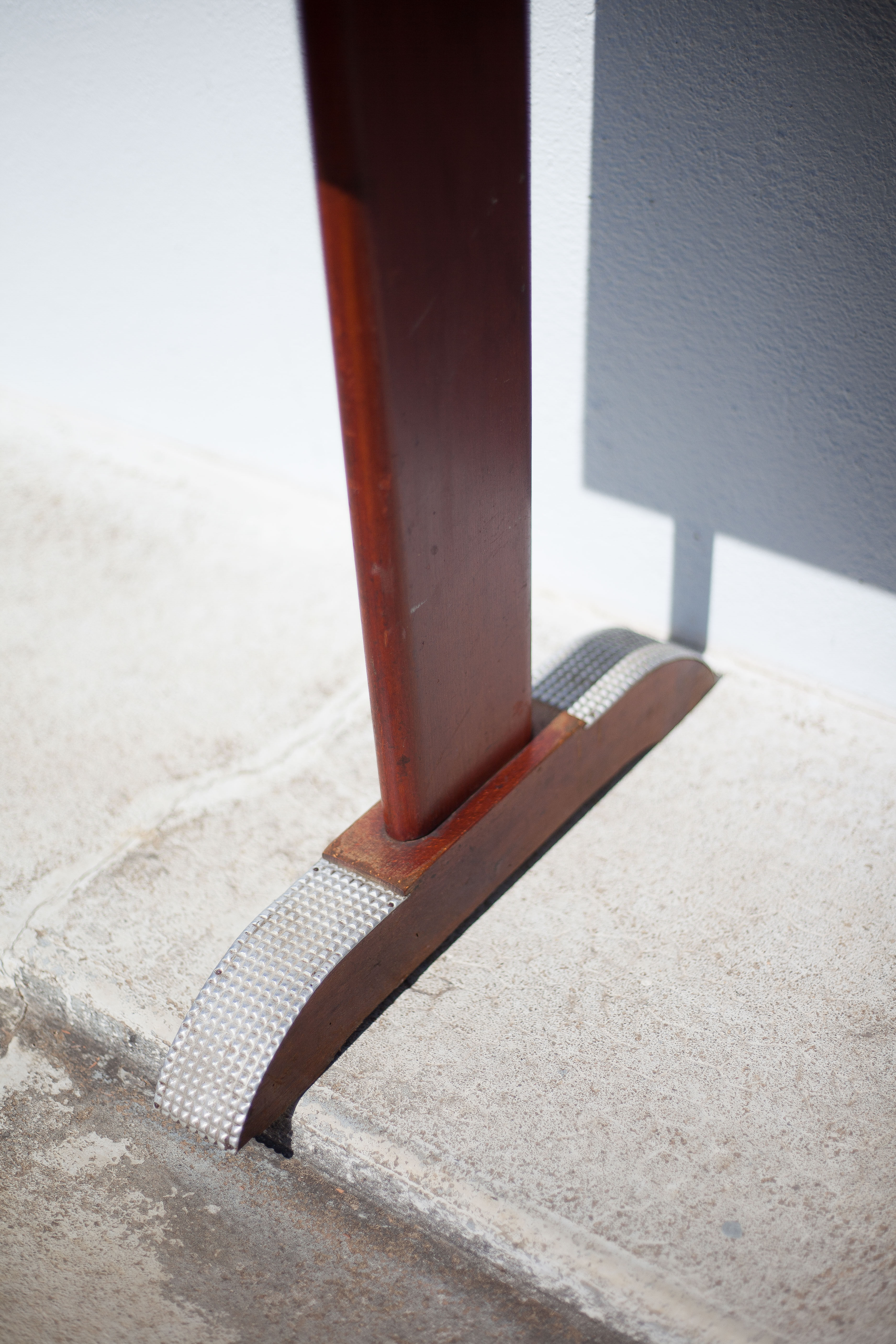 30s bistro table in wood and aluminum