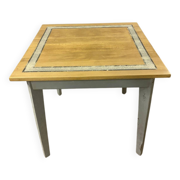 Petite table de bistrot