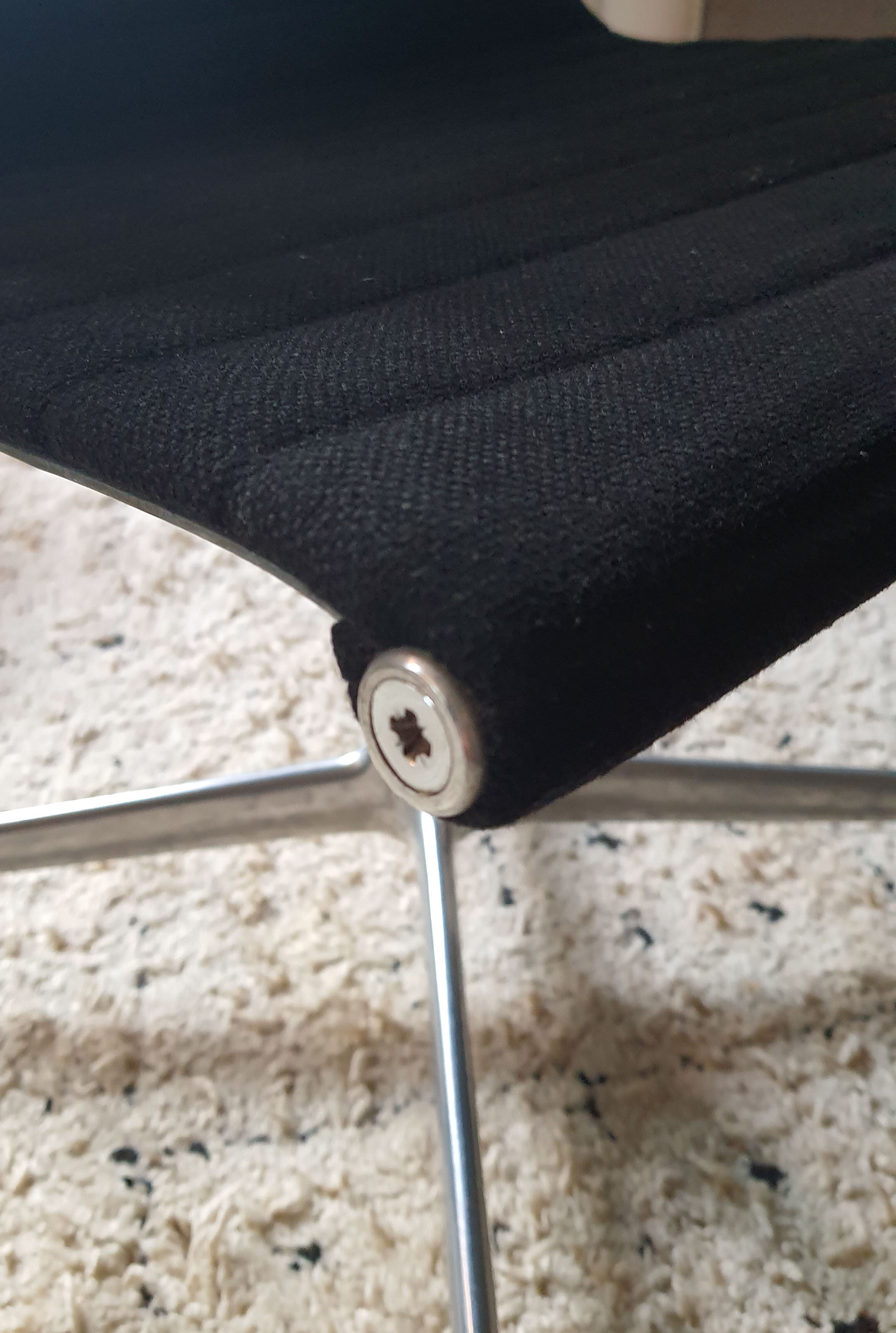 Fauteuil de bureau EA 107 Eames éditon Herman Miller 1959/1972