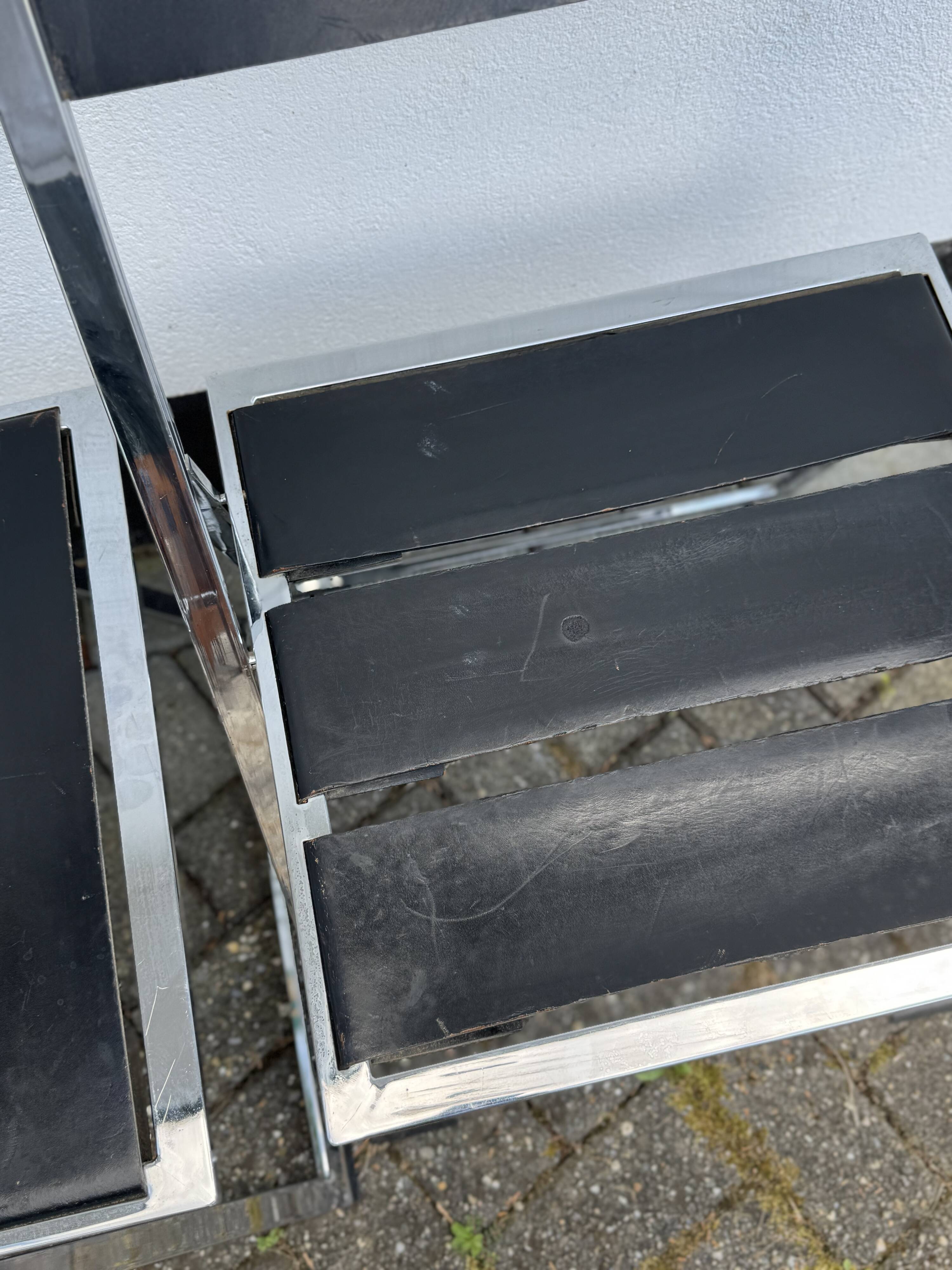 Pair of Vono Foldable Chairs by Interlubke