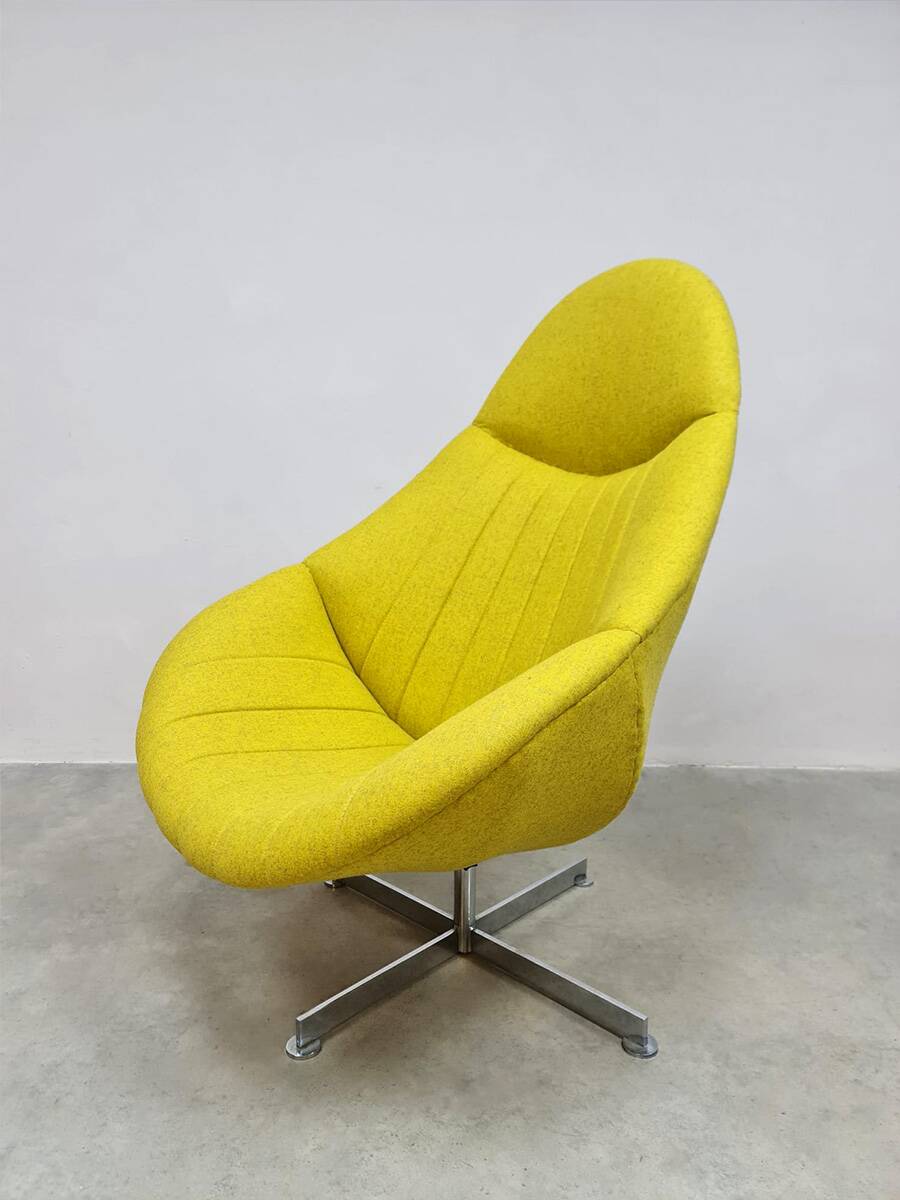 Vintage Dutch design swivel lounge chair