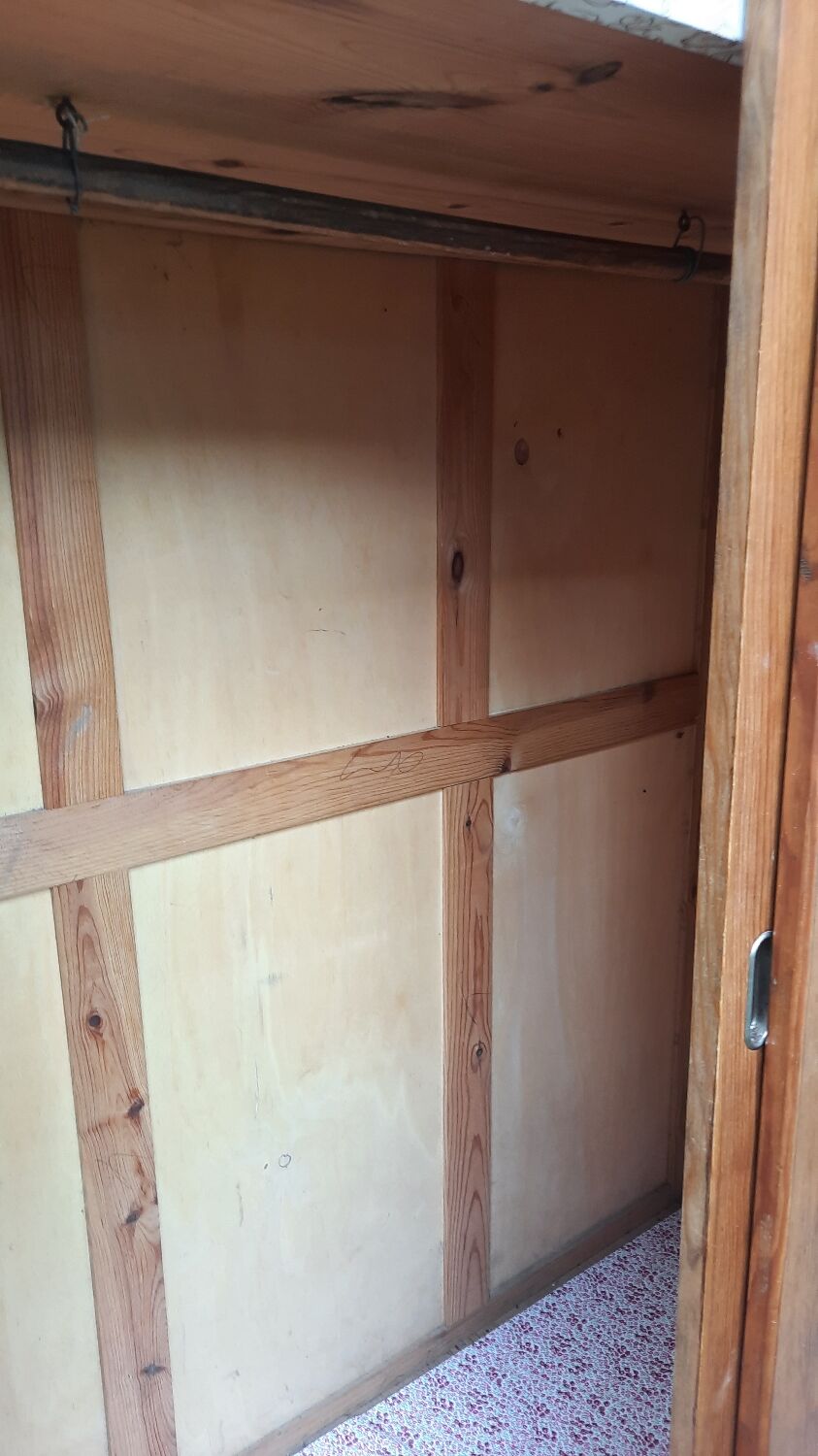 Sliding door wardrobe