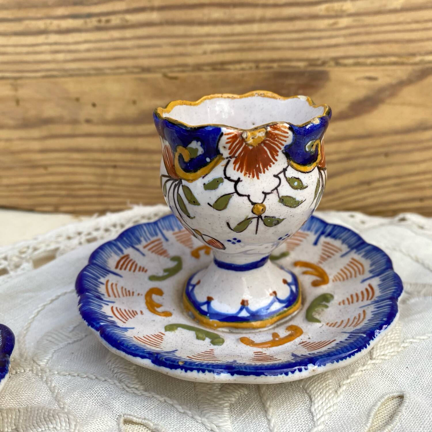 Coquetiers en faïence peinte à la main