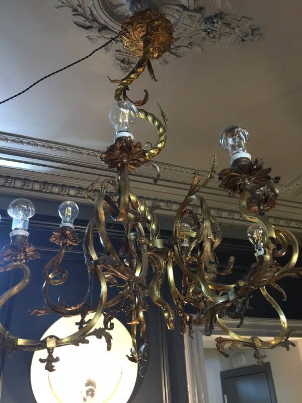 Napoleon III bronze chandelier, Louis XV style, baroque rocaille twist, 189