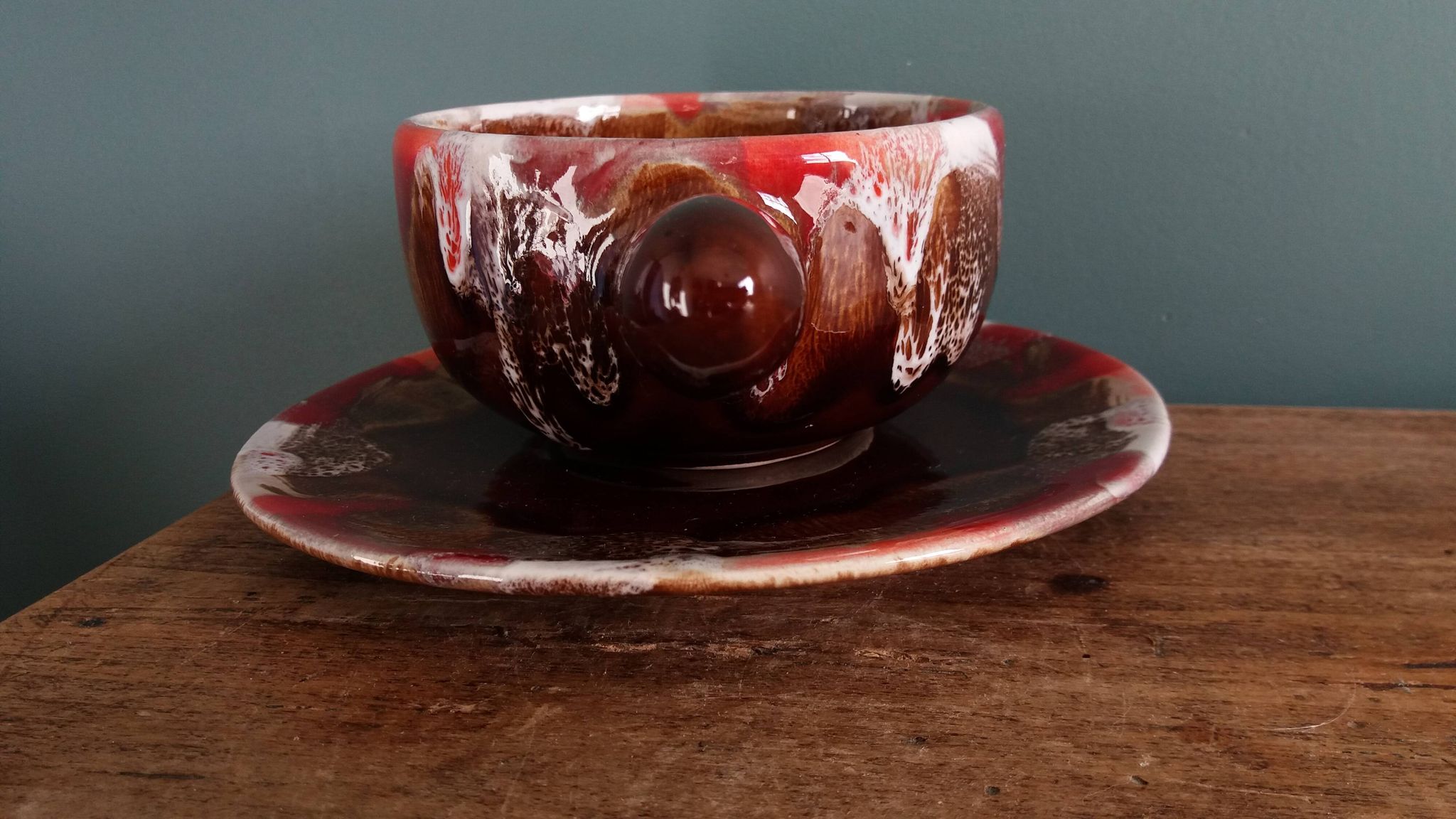 Cup, saucer, breakfast, Vallauris in flame-patterned ceramic.