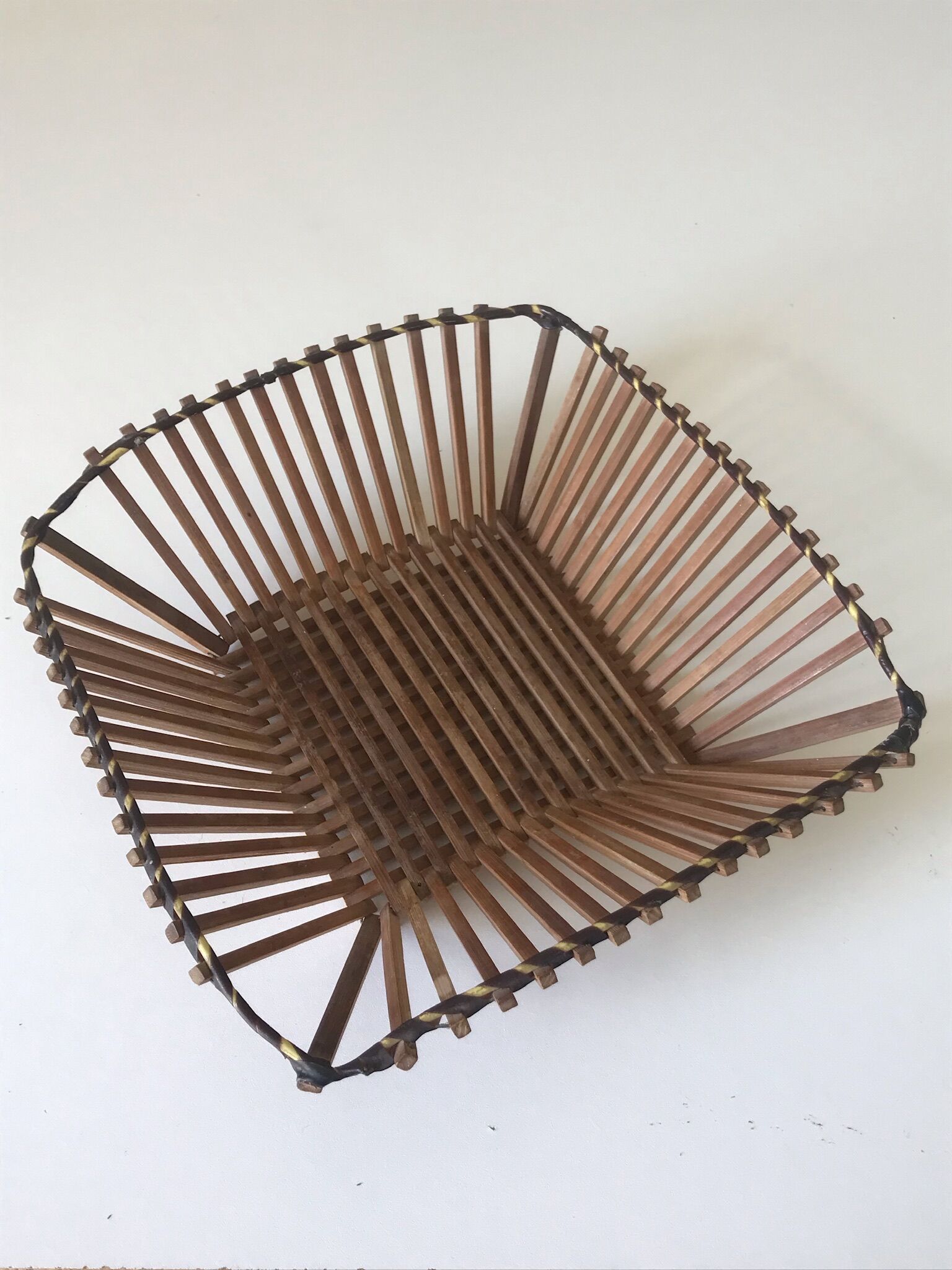 Recycle bin bamboo vintage 60