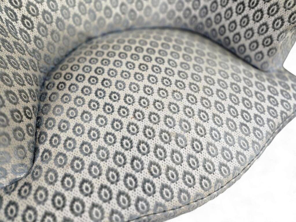 Fauteuil crapaud vintage en tissu gris