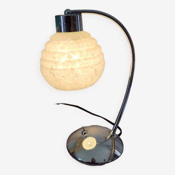 Lampe chromé opaline de Clichy moucheté 1960