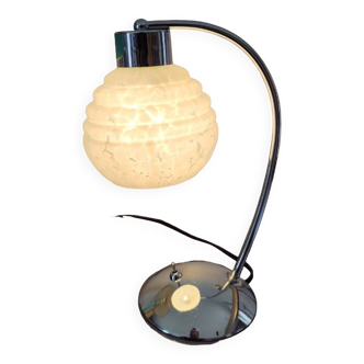 Lampe chromé opaline de Clichy moucheté 1960