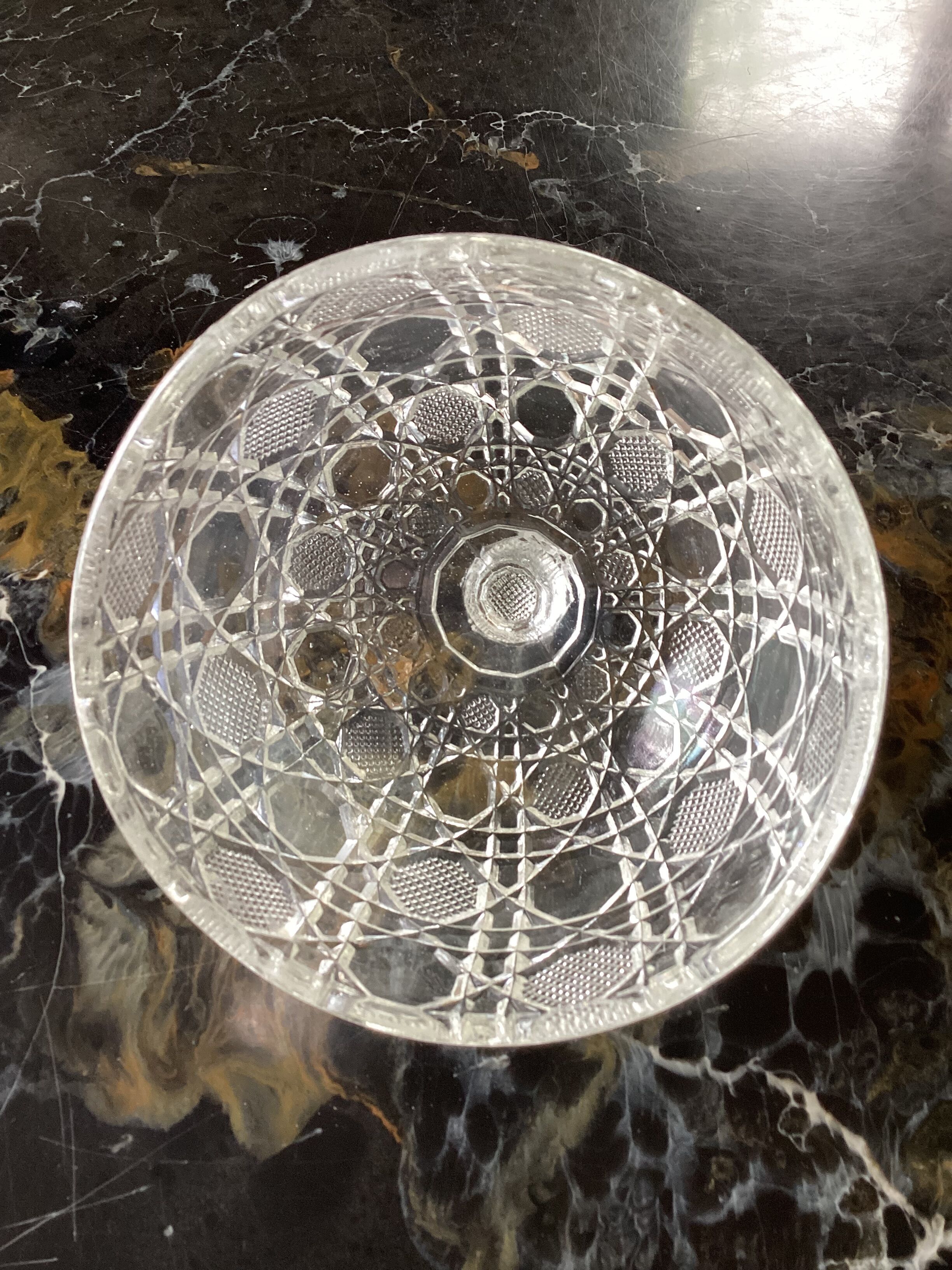 Bell with its vintage glass plate dimension: height -13cm- diameter plate -22.5cm-