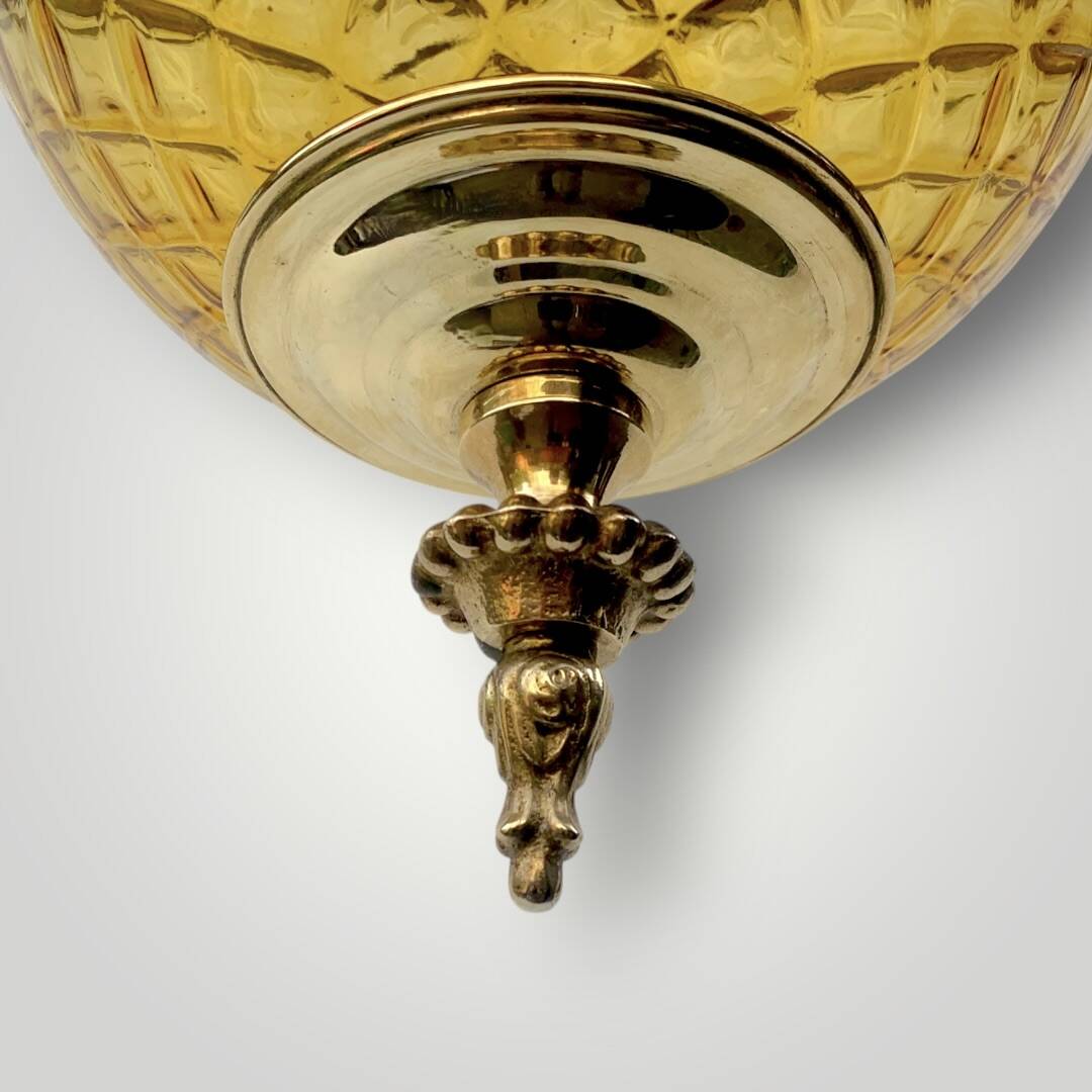Suspension boule style Hollywood Regency en verre texturé et laiton doré