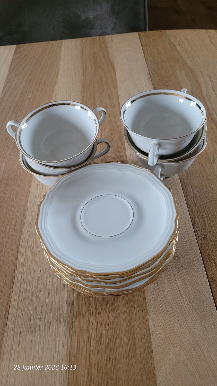 6 cups and saucers in Bavaria porcelain.