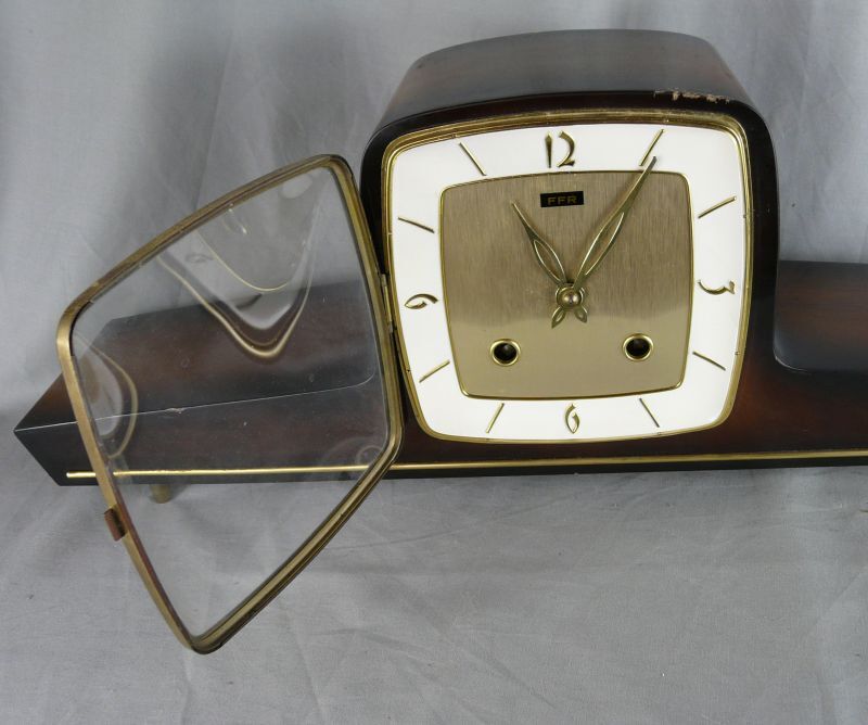 Mechanical clock to chime ffr 50 years