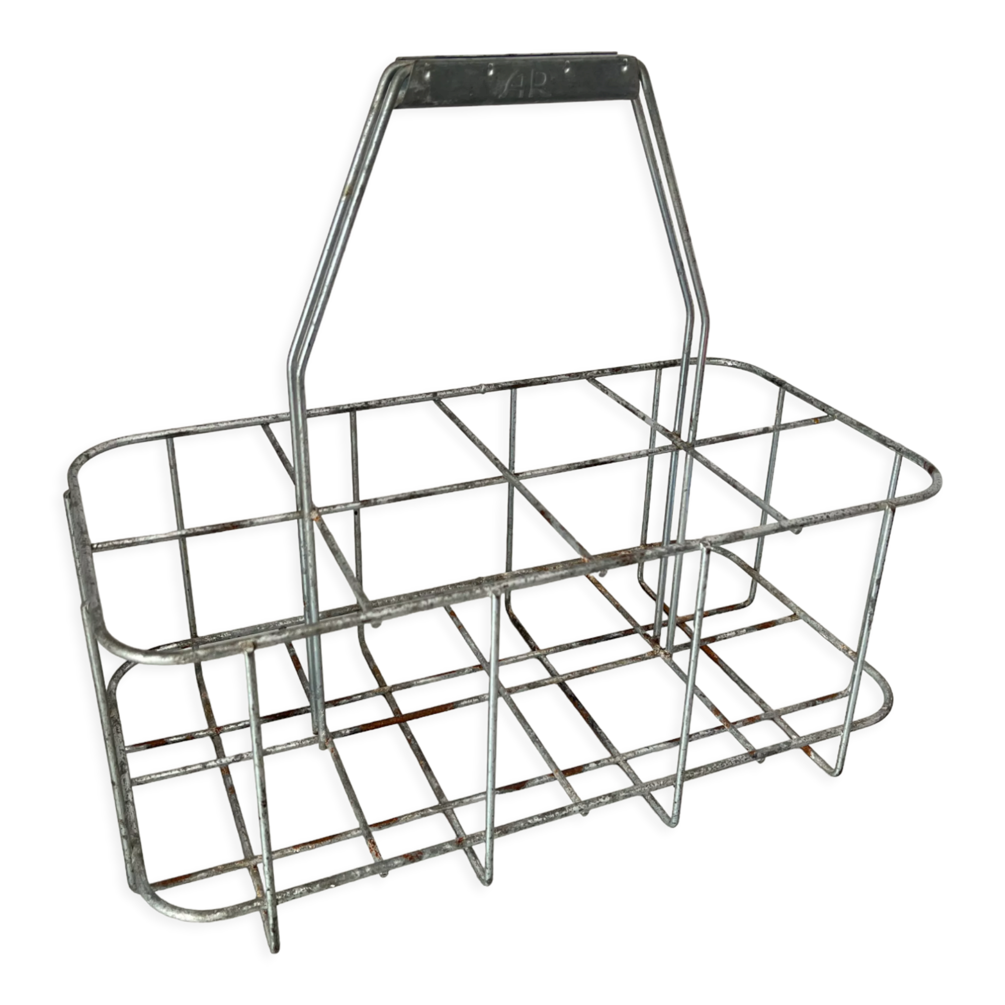 Metal bottle basket