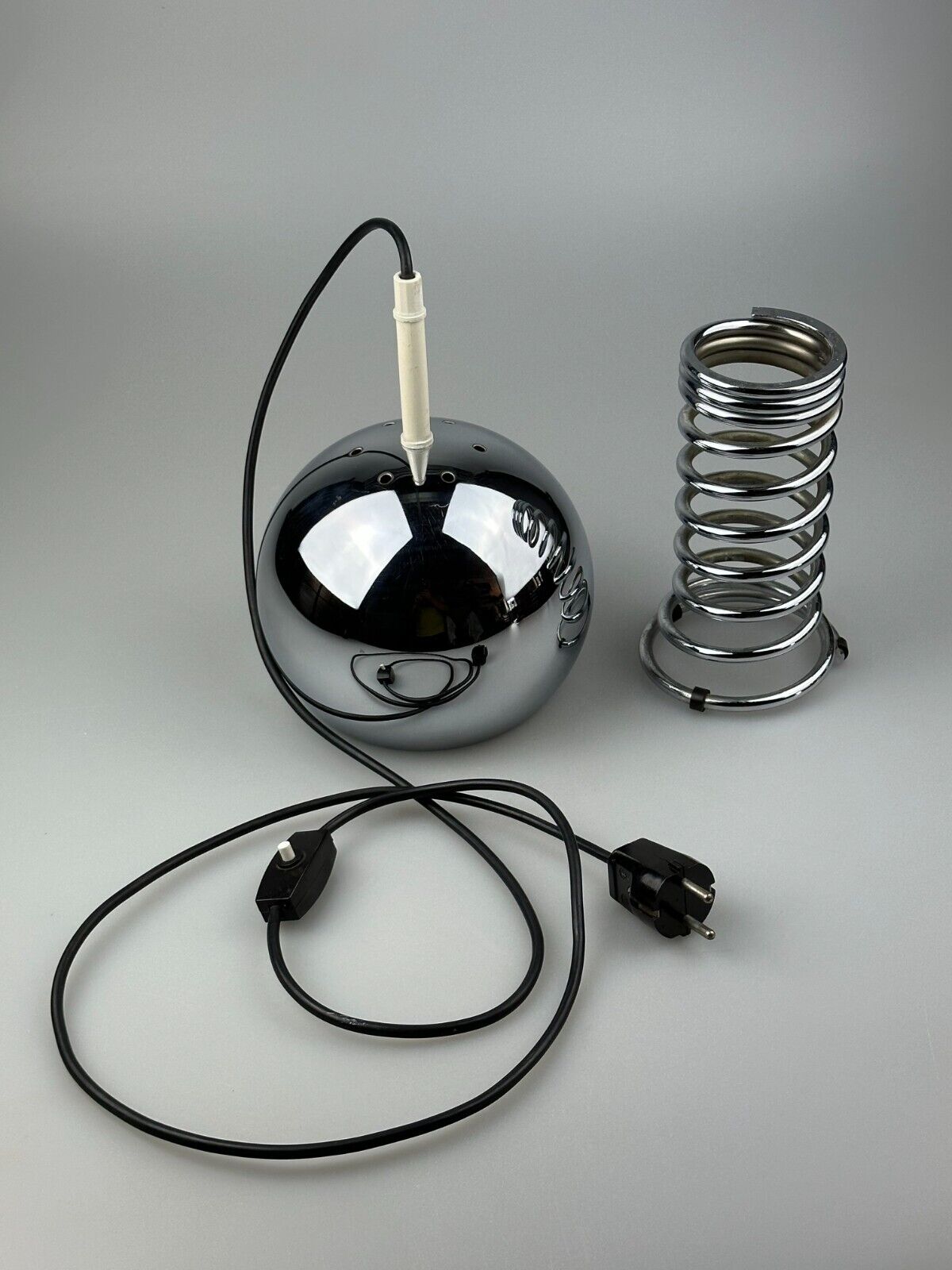 60s 70s table lamp ball lamp spring chrome metal space age design