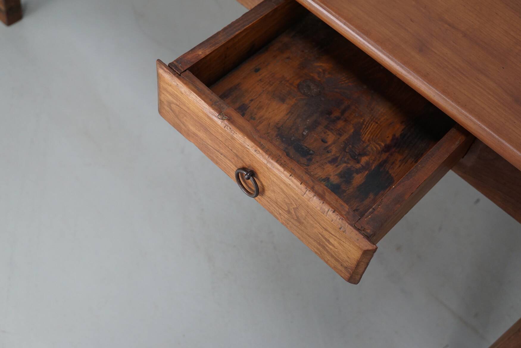 Rustic dining table in fruitwood from the early 20th century