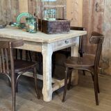 Farm table