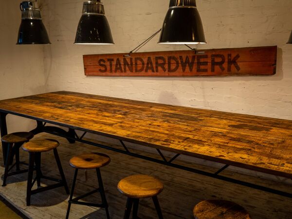 Table de conférence 4,75m plancher d'atelier bâti de machine