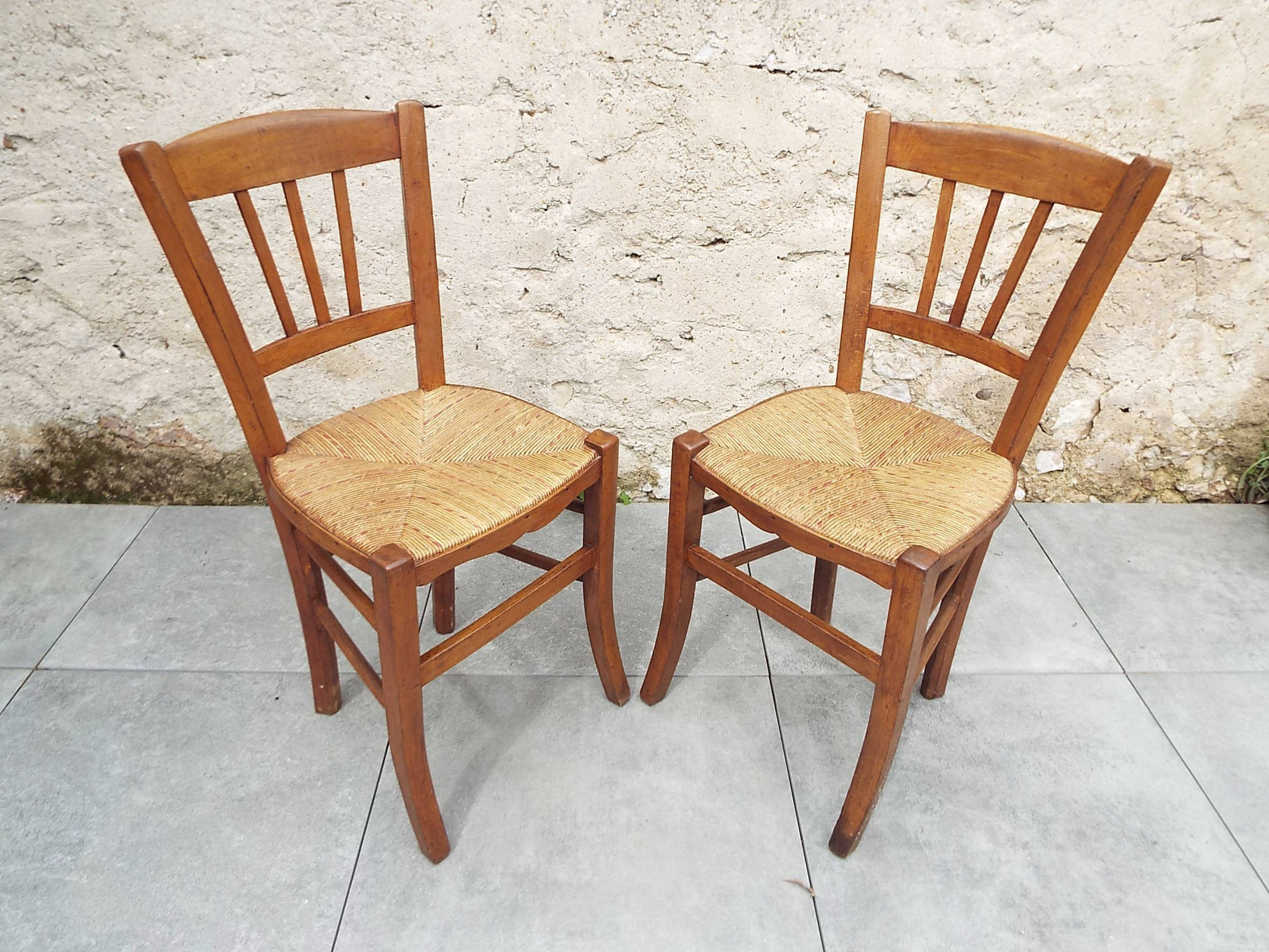 Set of 2 straw chairs