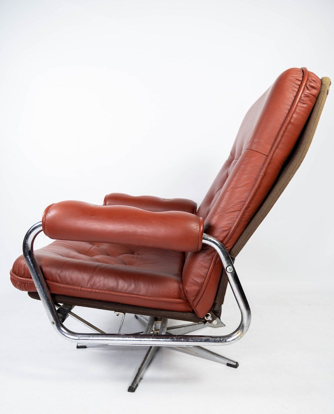 Red leather armchair and Danish metal structure 1960